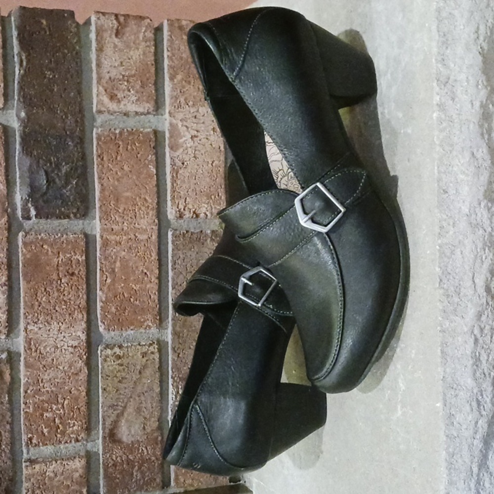 Taos, heeled, black shoes